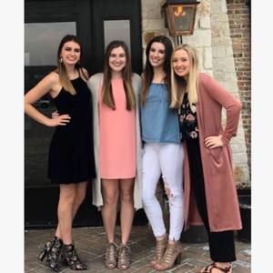 Meet your Posher, Lindsey